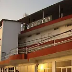 Snow Cliff Resort