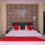 Oyo 38165 Hotel Indralok