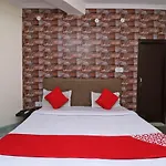 Oyo 38165 Hotel Indralok