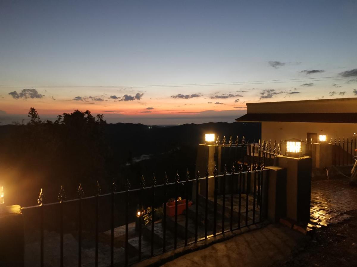 By Mountain Homes-