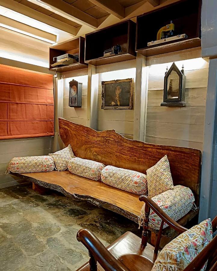 Vanyattam - Vintage Wooden Bungalow Lansdowne