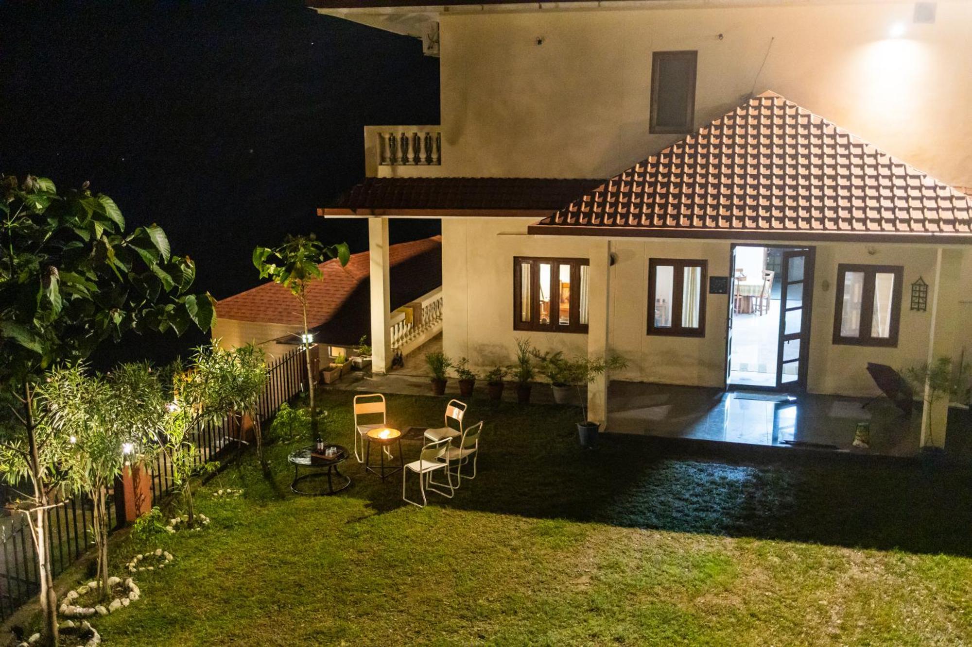 By Mountain Homes- Villa