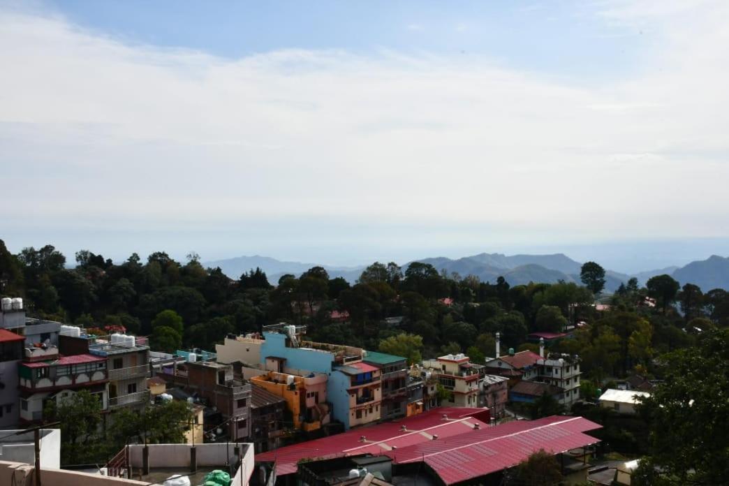 Le Osh - 500m From Bhulla And Free Live Music On Weekends Lansdowne