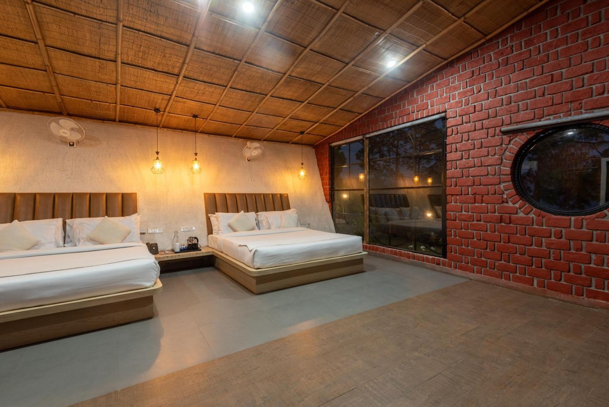 Hotel Stayvista At Tatvam - Mountain Views, Pool, Ac *