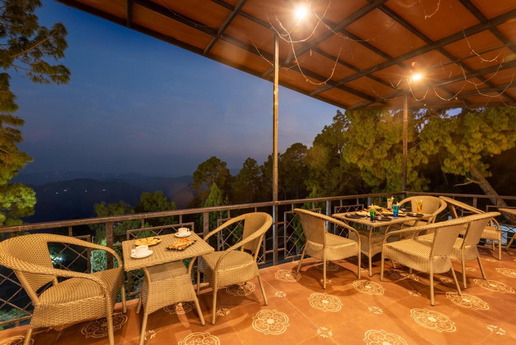 Stayvista At Tatvam - Mountain Views, Pool, Ac Lansdowne
