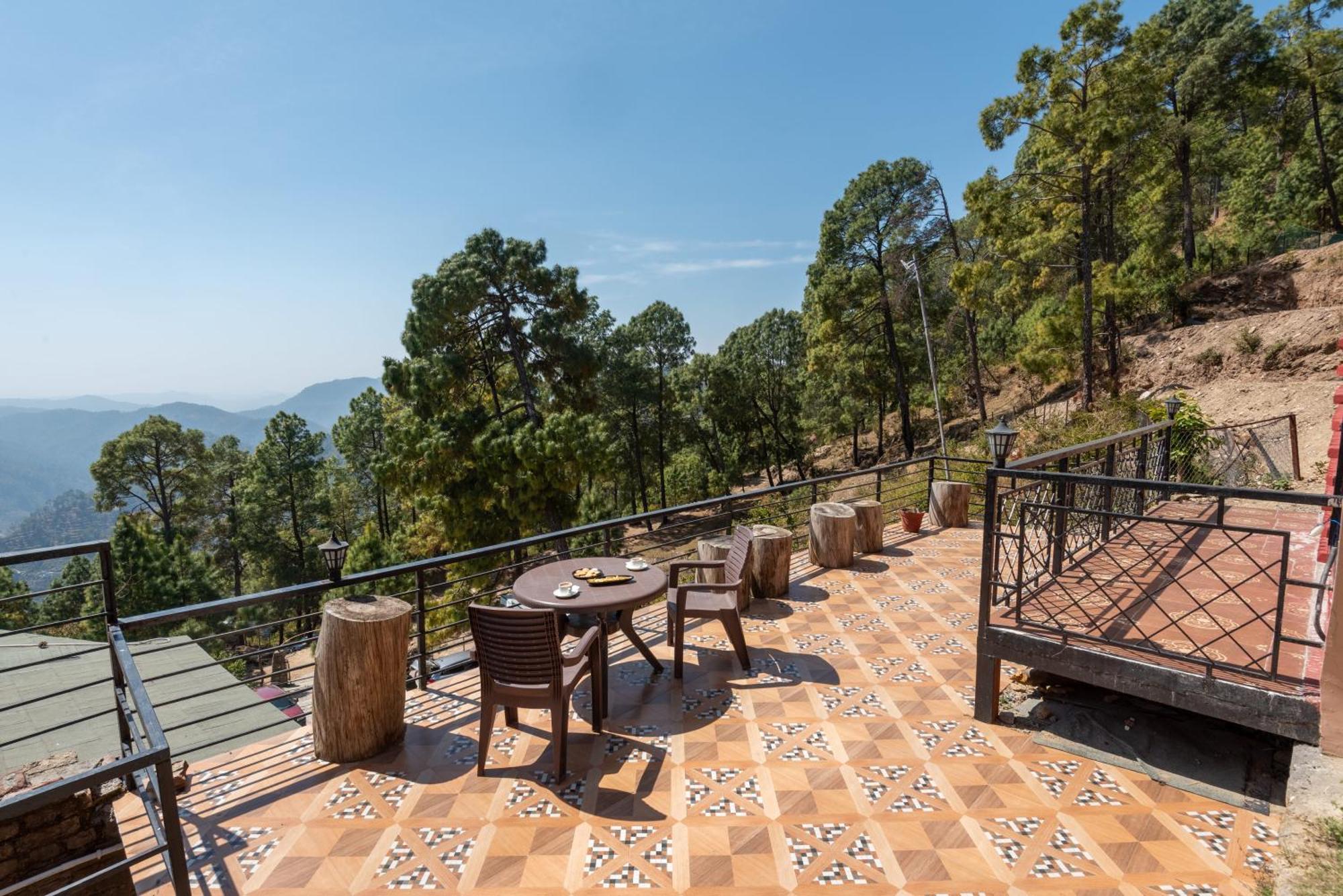 Stayvista At Tatvam - Mountain Views, Pool, Ac * Lansdowne