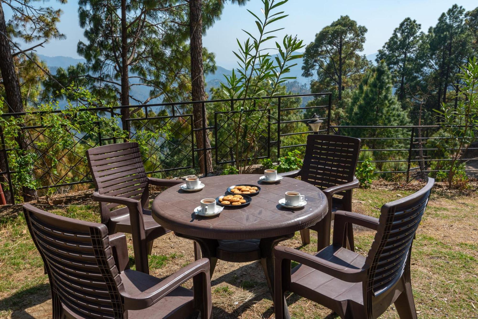 Hotel Stayvista At Tatvam - Mountain Views, Pool, Ac *