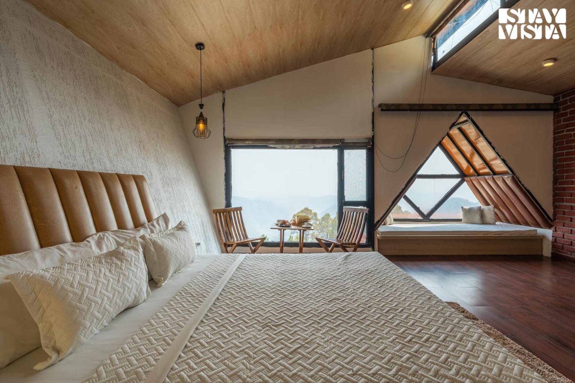 Stayvista At Tatvam - Mountain Views, Pool, Ac