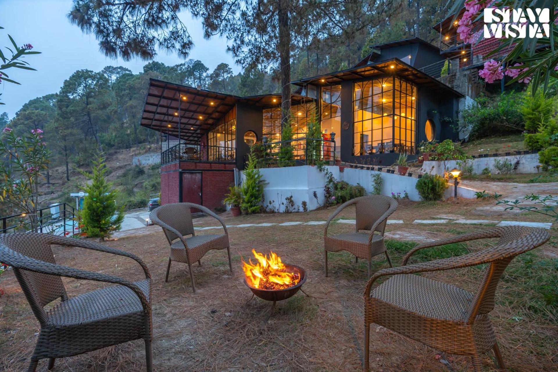 Stayvista At Tatvam - Mountain Views, Pool, Ac Lansdowne