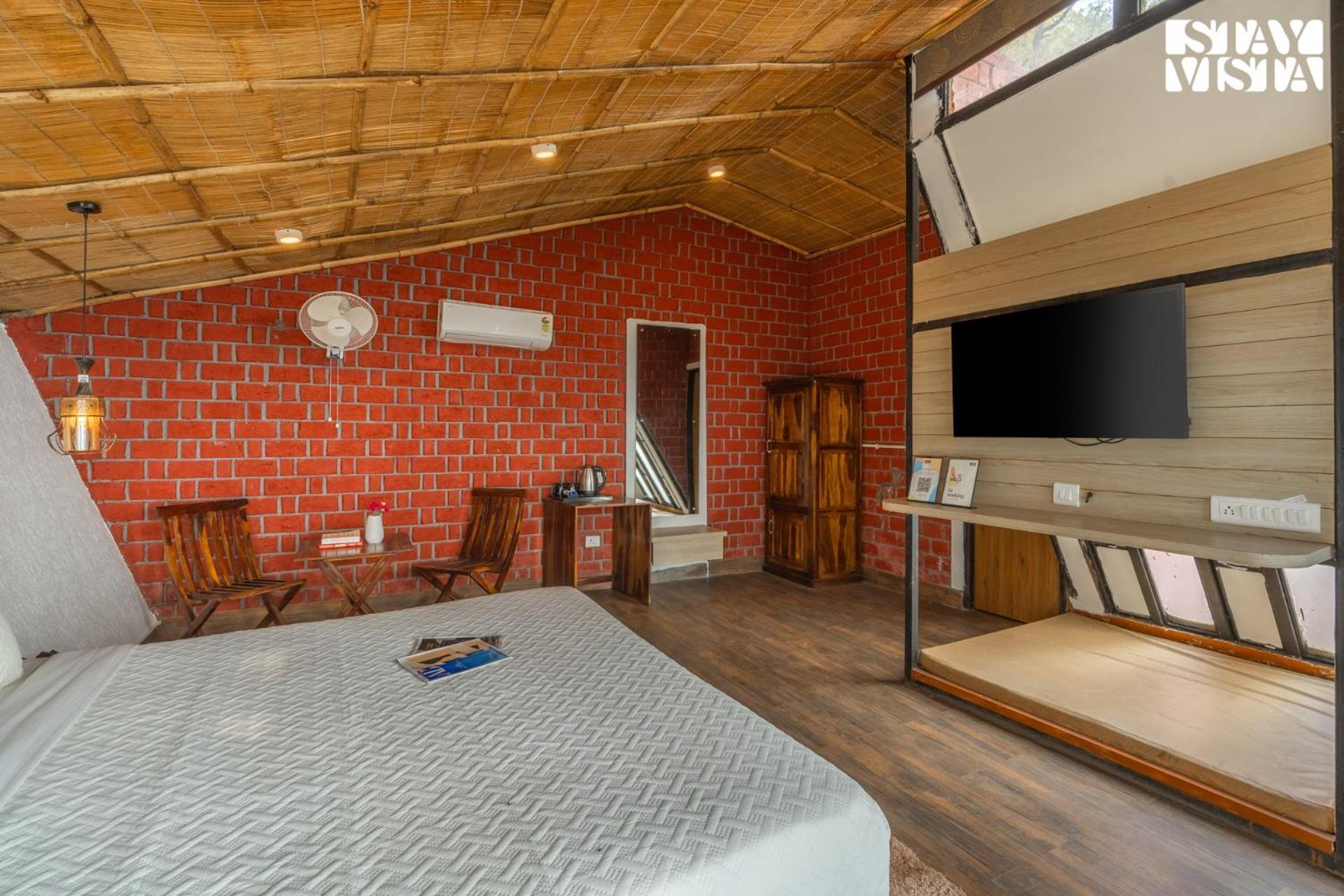Hotel Stayvista At Tatvam - Mountain Views, Pool, Ac