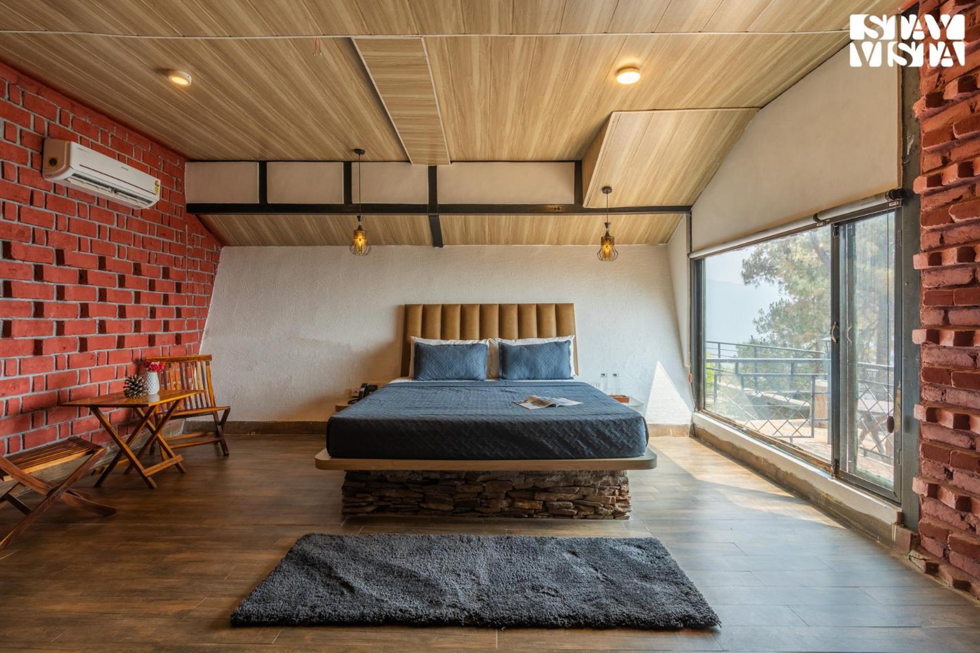 Stayvista At Tatvam - Mountain Views, Pool, Ac