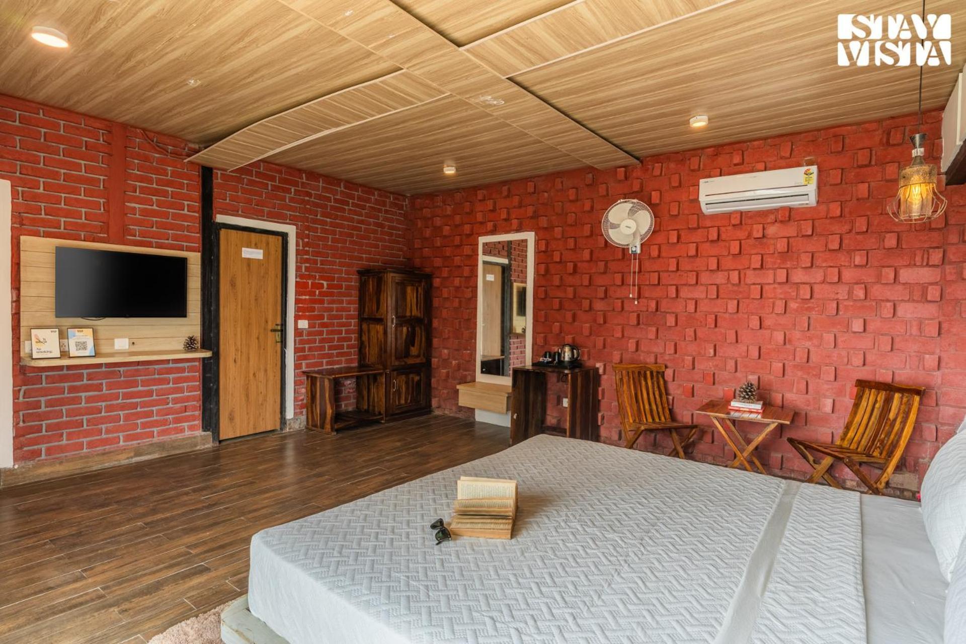 Stayvista At Tatvam - Mountain Views, Pool, Ac Hotel Lansdowne