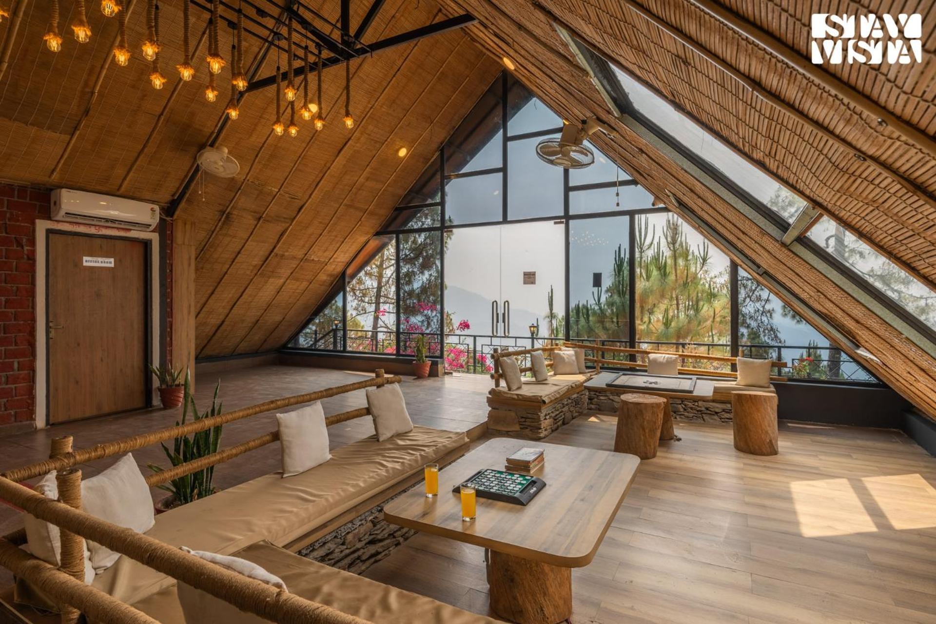 Hotel Stayvista At Tatvam - Mountain Views, Pool, Ac