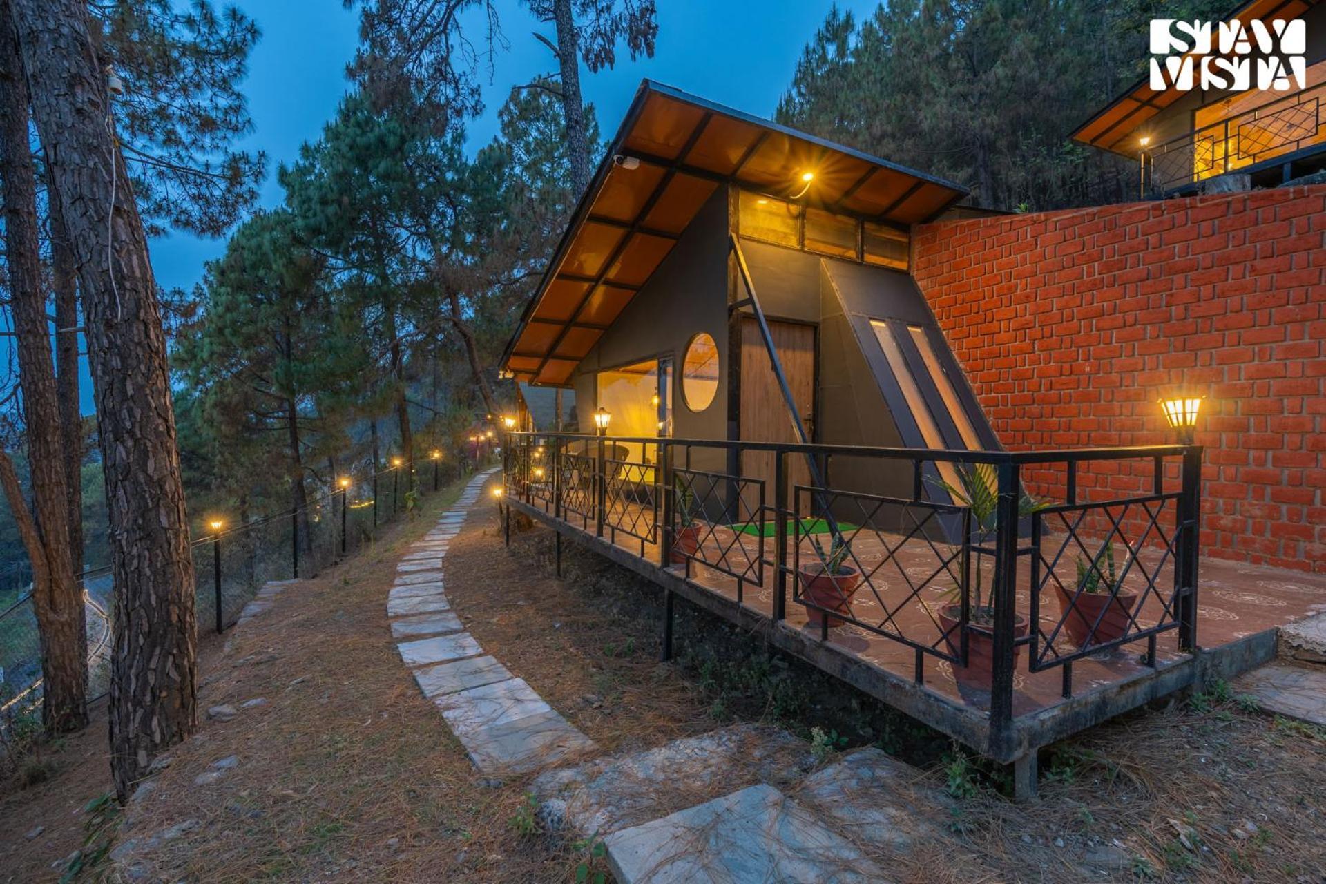 Stayvista At Tatvam - Mountain Views, Pool, Ac *