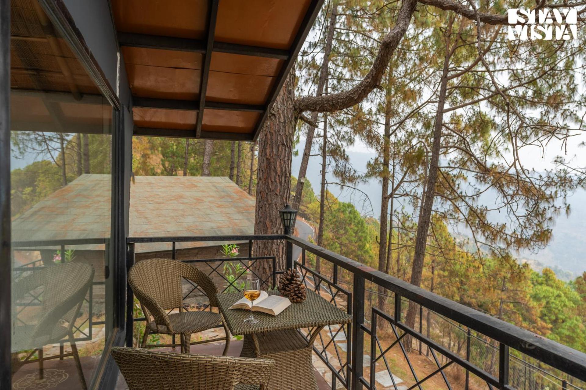 Stayvista At Tatvam - Mountain Views, Pool, Ac Lansdowne