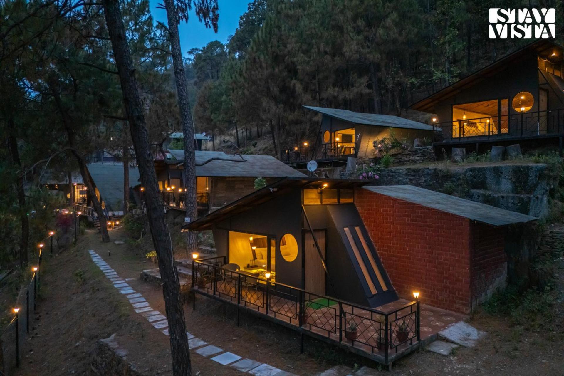 Stayvista At Tatvam - Mountain Views, Pool, Ac