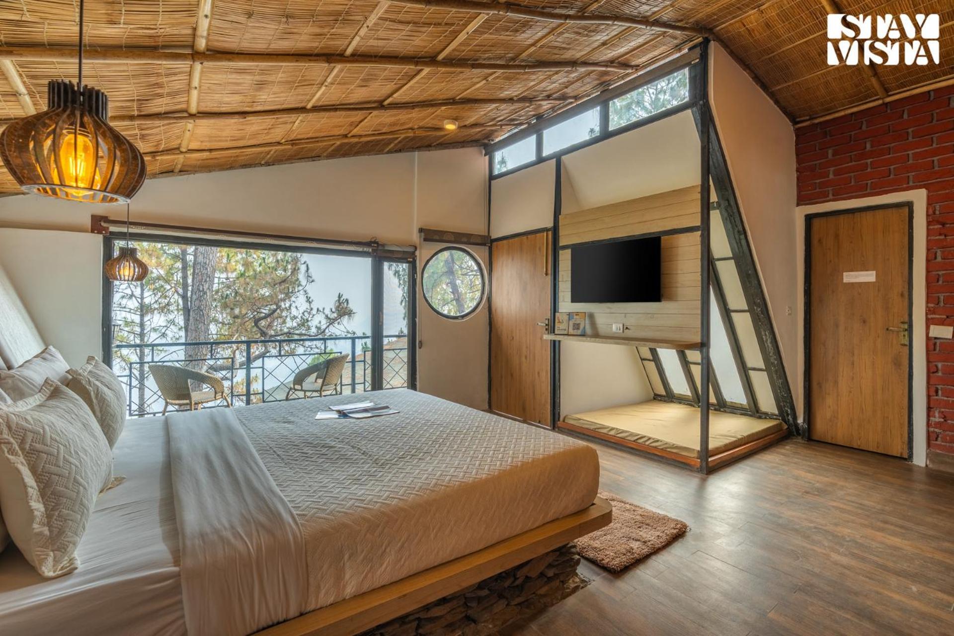 Stayvista At Tatvam - Mountain Views, Pool, Ac *