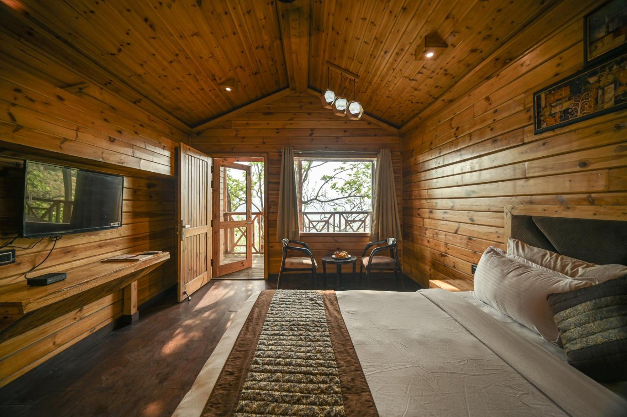Aavaas Hill Resort