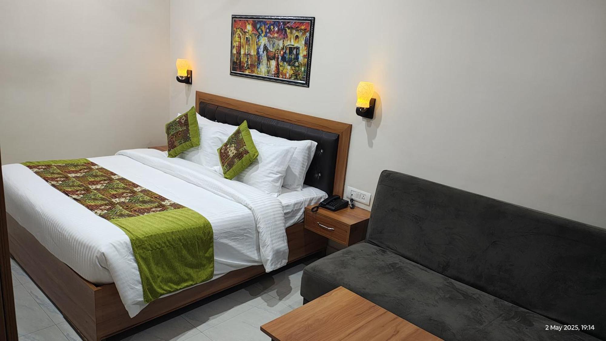 Ai 360 Degree Hotel