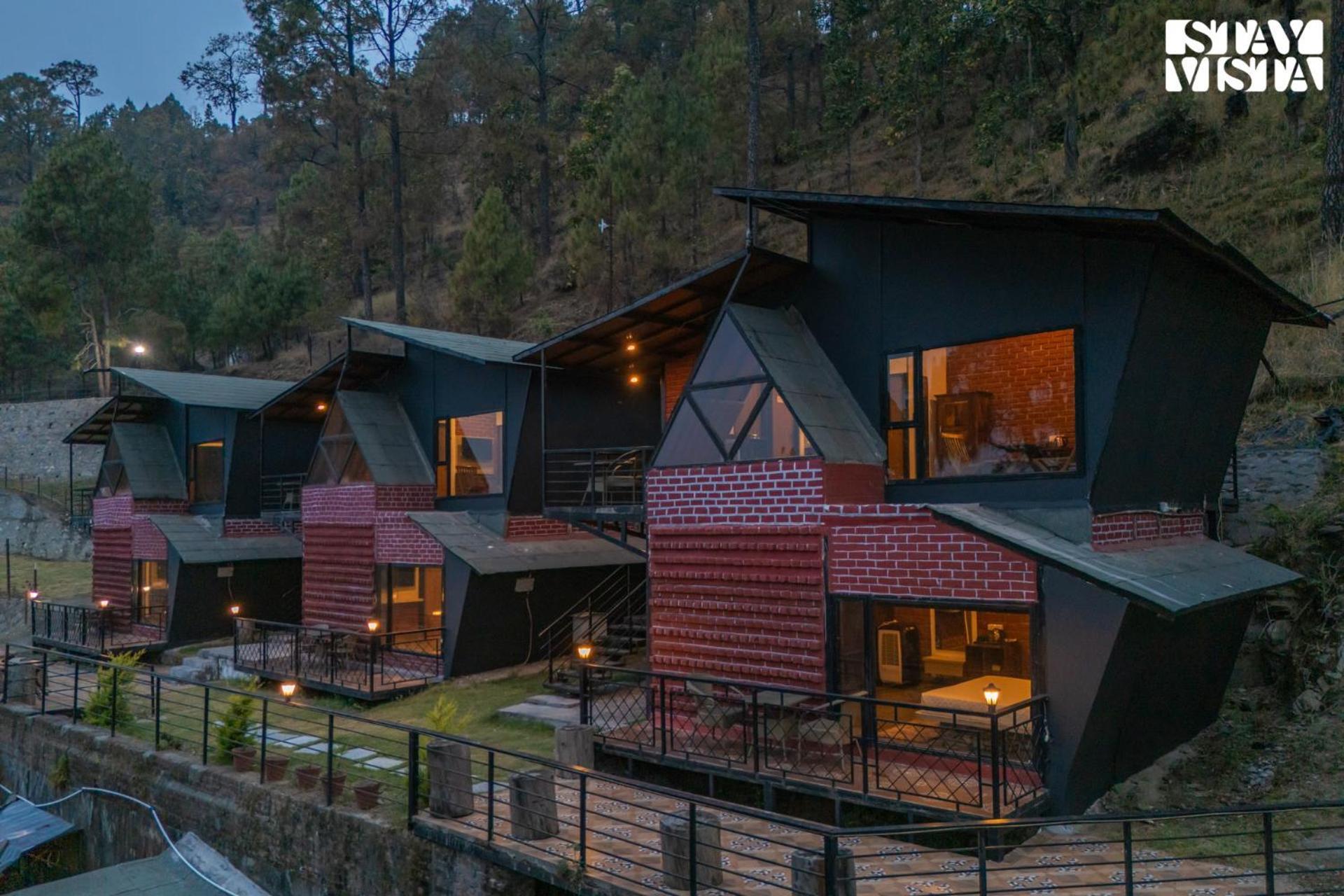 Stayvista At Tatvam-mountain Views & Ev Station Villa