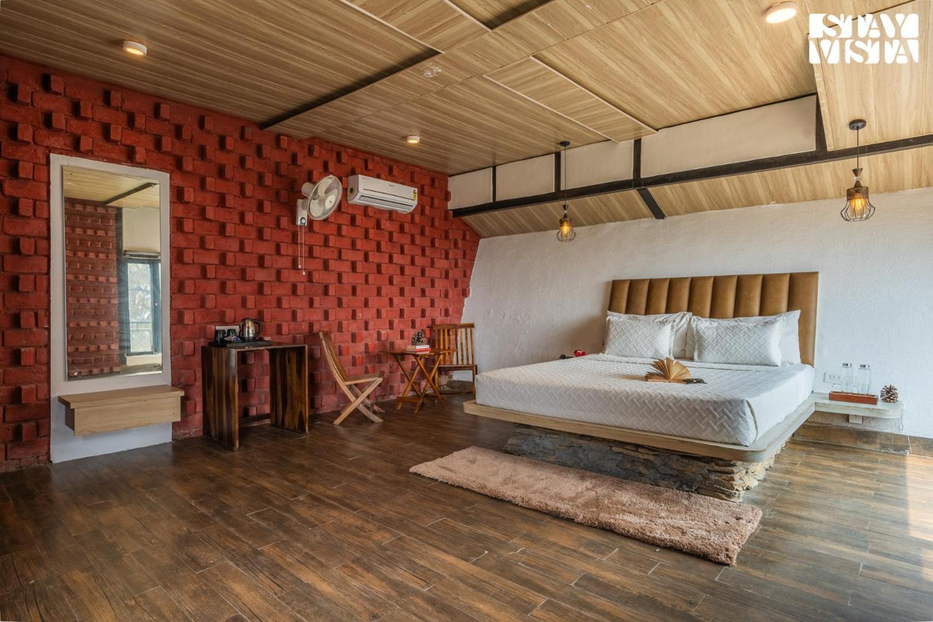 Stayvista At Tatvam-mountain Views & Ev Station Villa