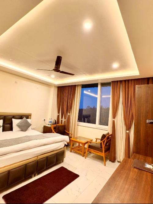 Tourist Pure Veg And Restaurant Hotel Lansdowne