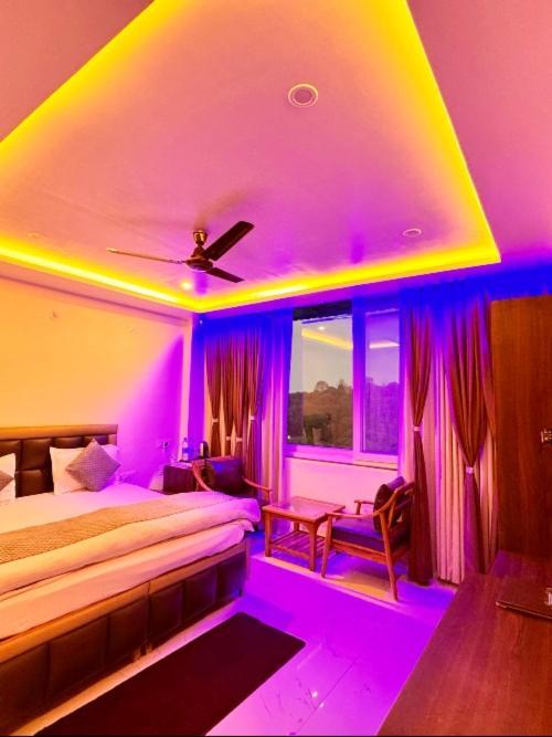 Tourist Pure Veg And Restaurant Hotel