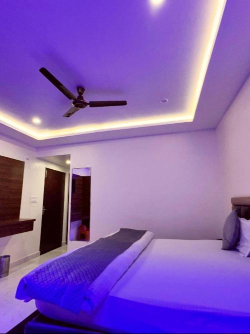 Tourist Pure Veg And Restaurant Hotel Lansdowne